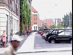 Mulatt hanterar två medlemmar