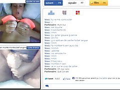 Laura lee gör sig nöjd med vibrator