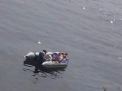 Dålig babe vid poolen