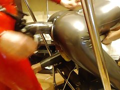 Massageapparaten kunde inte motstå sexig rumpa