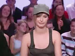 Sex med en omättlig blond jessie volt